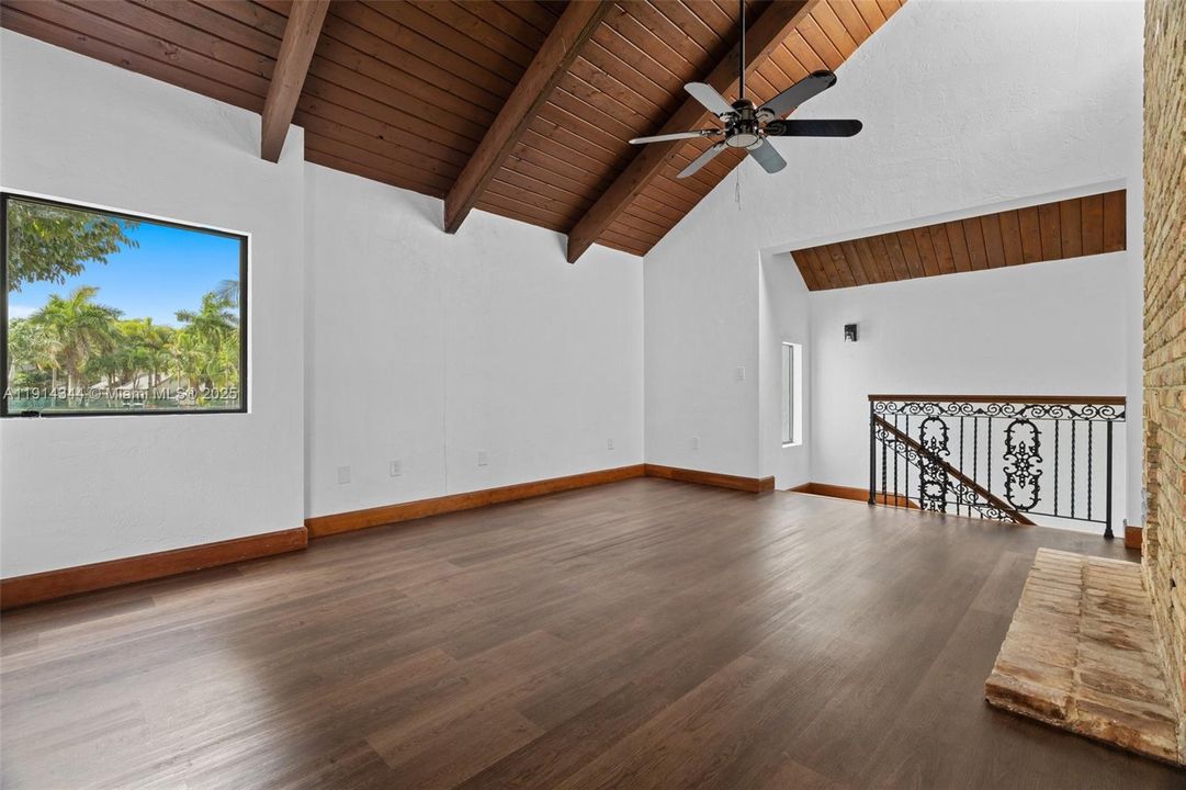 En Venta: $2,360,000 (4 camas, 5 baños, 4130 Pies cuadrados)