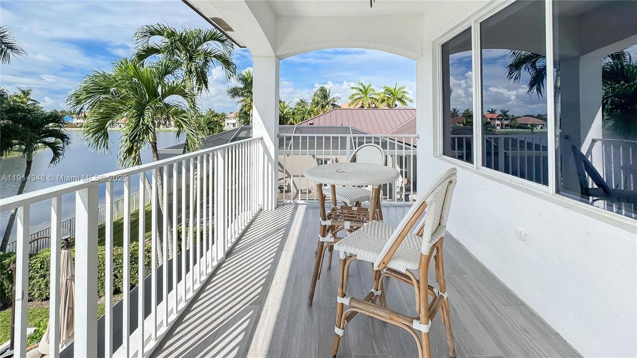 En Renta: $7,000 (4 camas, 3 baños, 2963 Pies cuadrados)