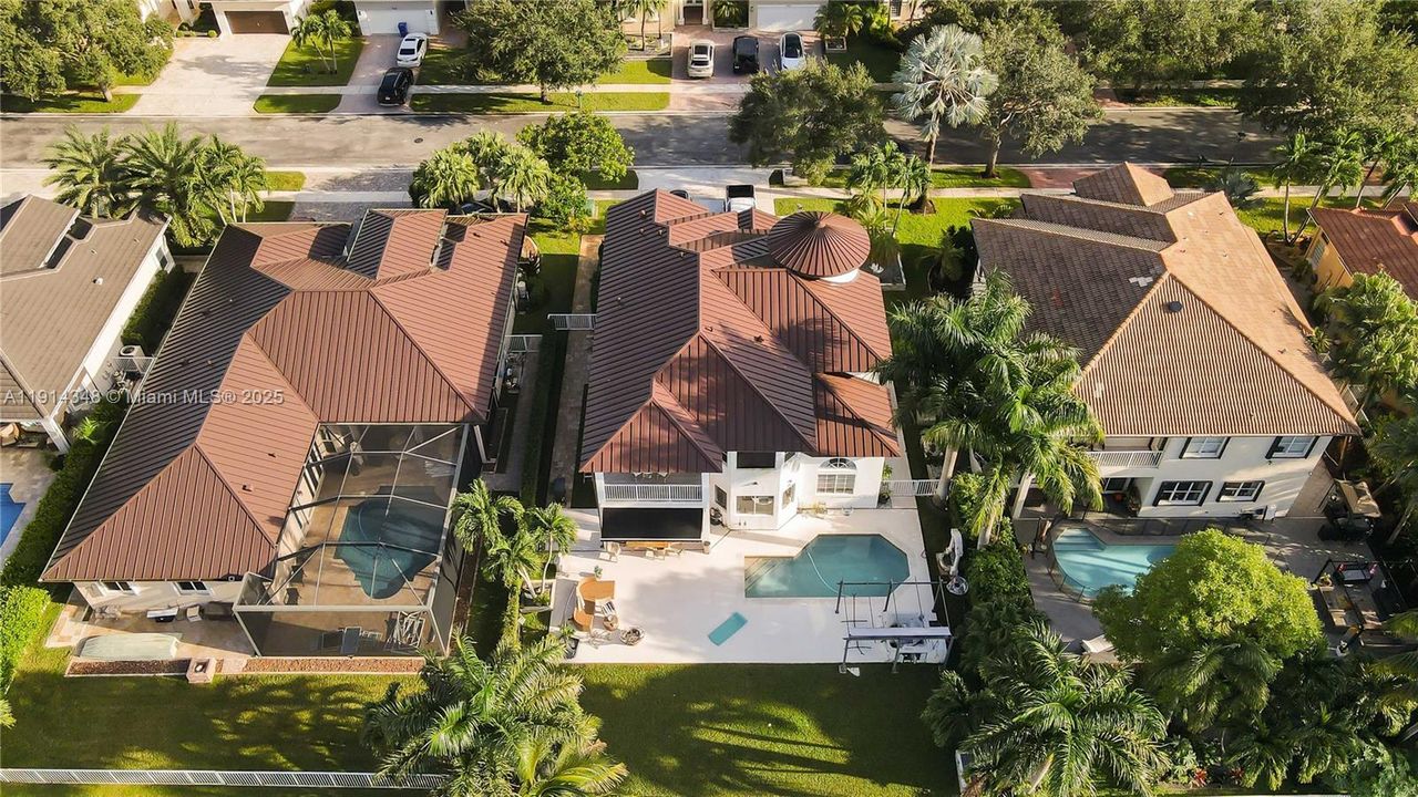 En Renta: $7,000 (4 camas, 3 baños, 2963 Pies cuadrados)