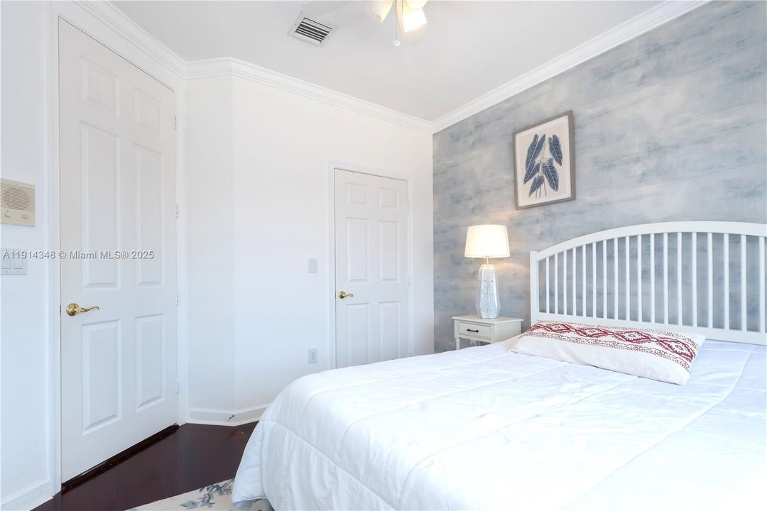 En Renta: $7,000 (4 camas, 3 baños, 2963 Pies cuadrados)