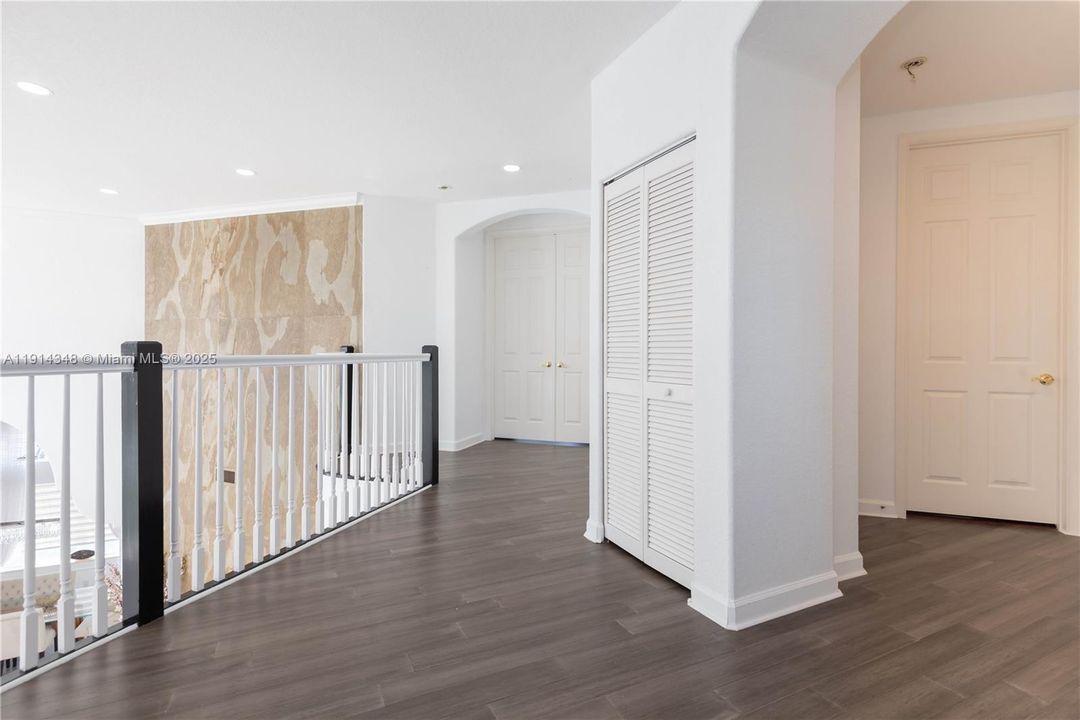 En Renta: $7,000 (4 camas, 3 baños, 2963 Pies cuadrados)