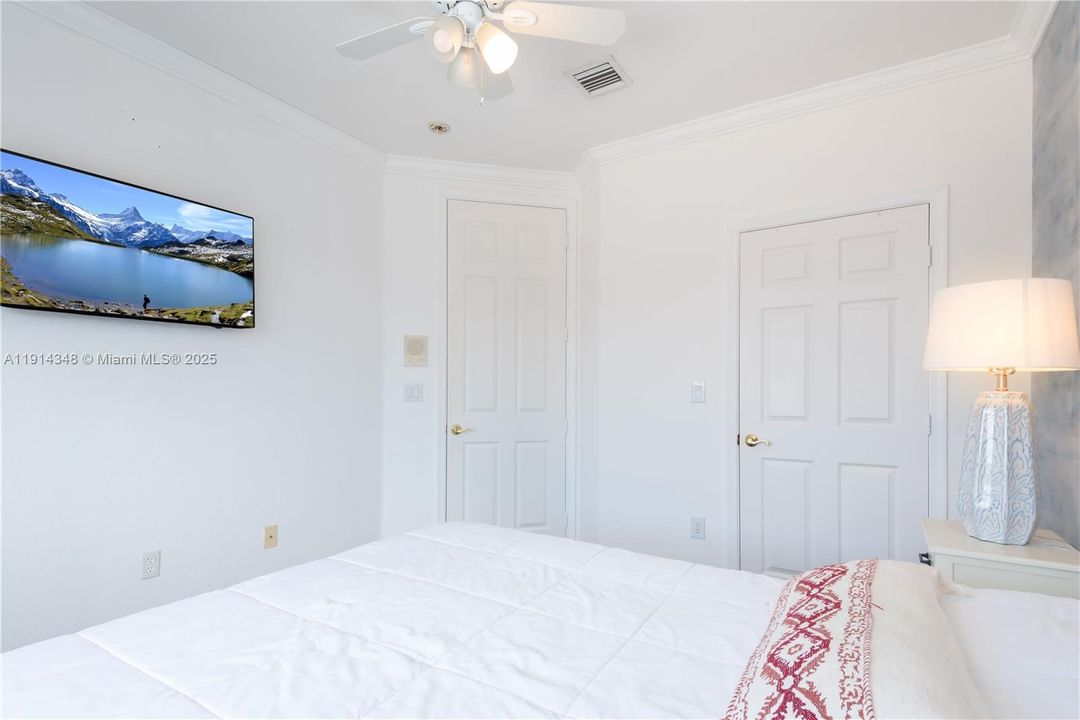 En Renta: $7,000 (4 camas, 3 baños, 2963 Pies cuadrados)