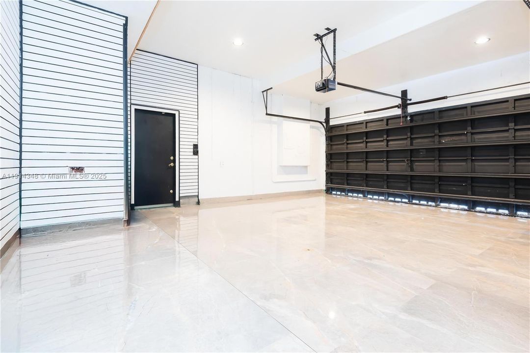 En Renta: $7,000 (4 camas, 3 baños, 2963 Pies cuadrados)