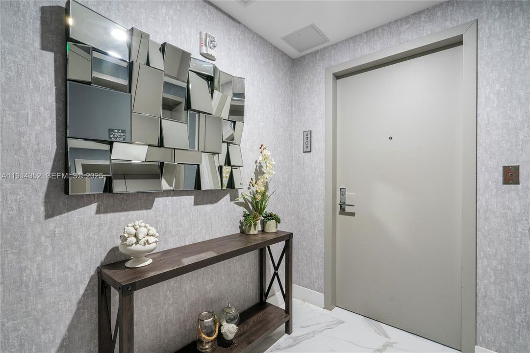 На продажу: $1,030,000 (2 спален, 3 ванн, 1257 Квадратных фут)