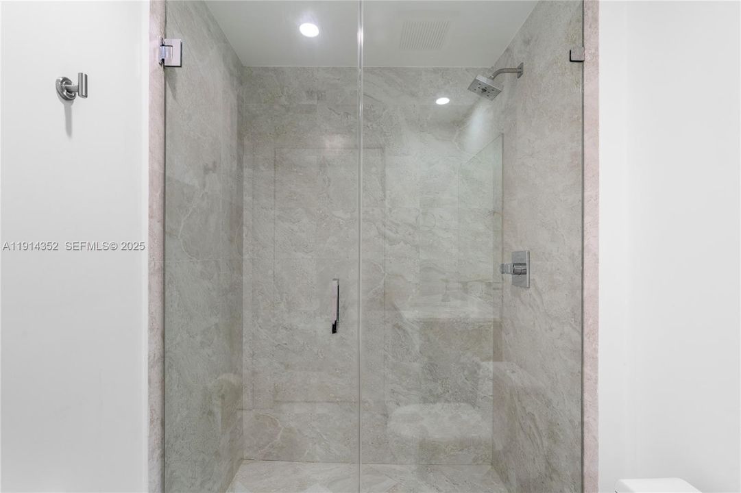 На продажу: $1,030,000 (2 спален, 3 ванн, 1257 Квадратных фут)