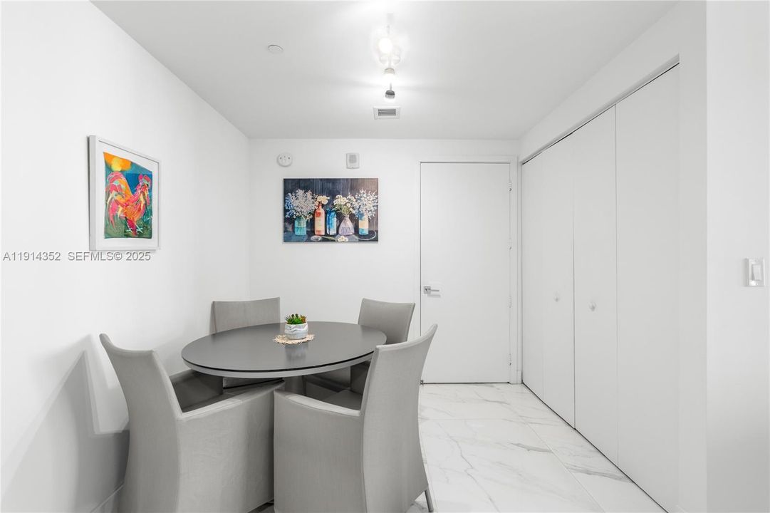 На продажу: $1,030,000 (2 спален, 3 ванн, 1257 Квадратных фут)