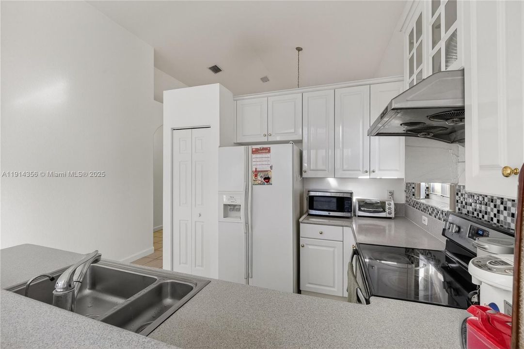 En Venta: $760,000 (3 camas, 2 baños, 1595 Pies cuadrados)