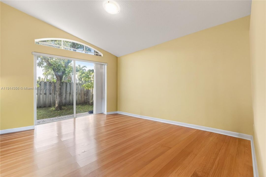 En Venta: $760,000 (3 camas, 2 baños, 1595 Pies cuadrados)