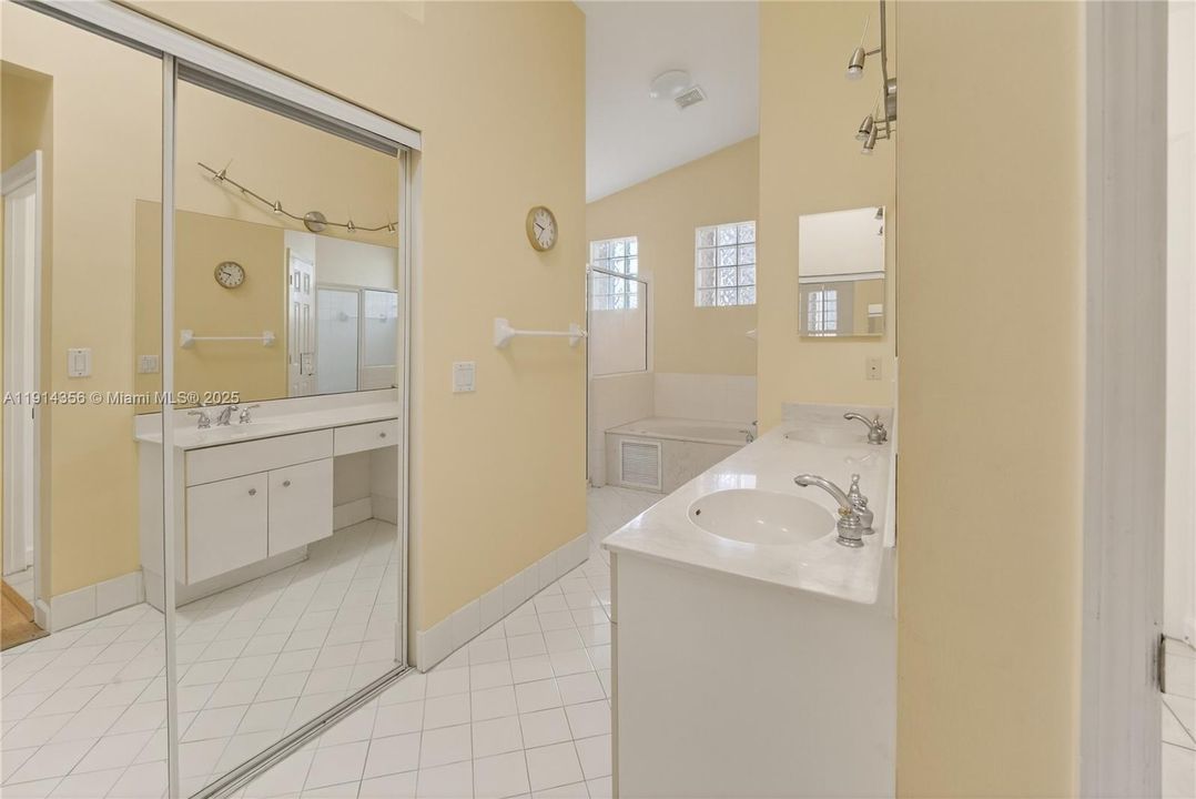 En Venta: $760,000 (3 camas, 2 baños, 1595 Pies cuadrados)