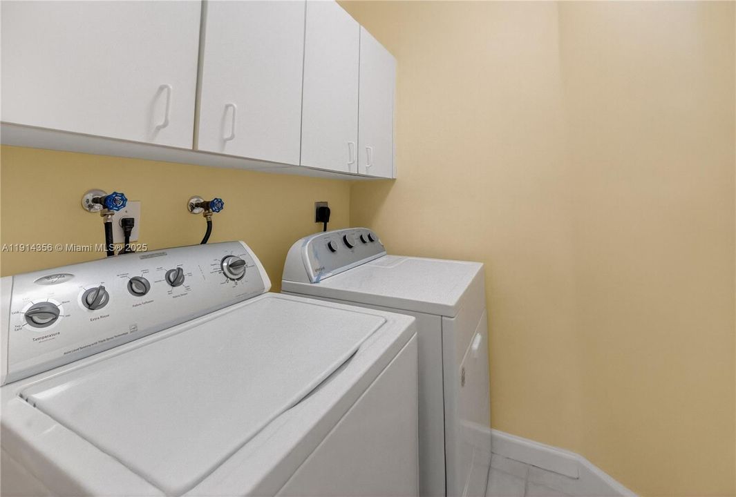 En Venta: $760,000 (3 camas, 2 baños, 1595 Pies cuadrados)