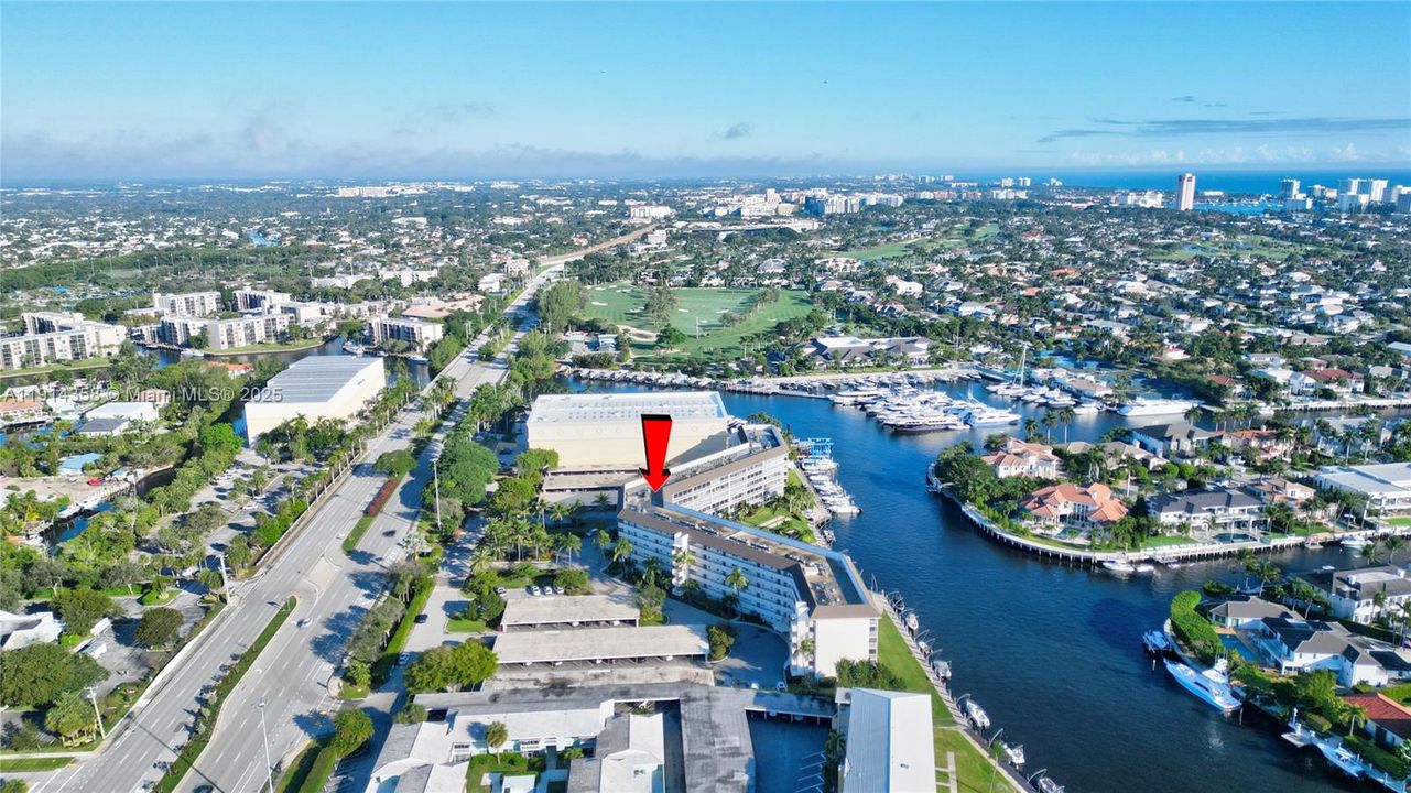 For Sale: $495,000 (2 beds, 2 baths, 1002 Square Feet)