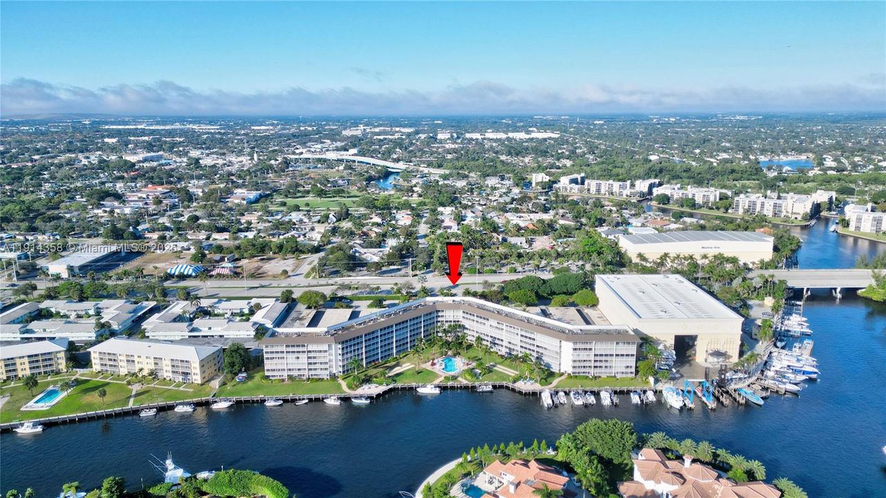 For Sale: $495,000 (2 beds, 2 baths, 1002 Square Feet)