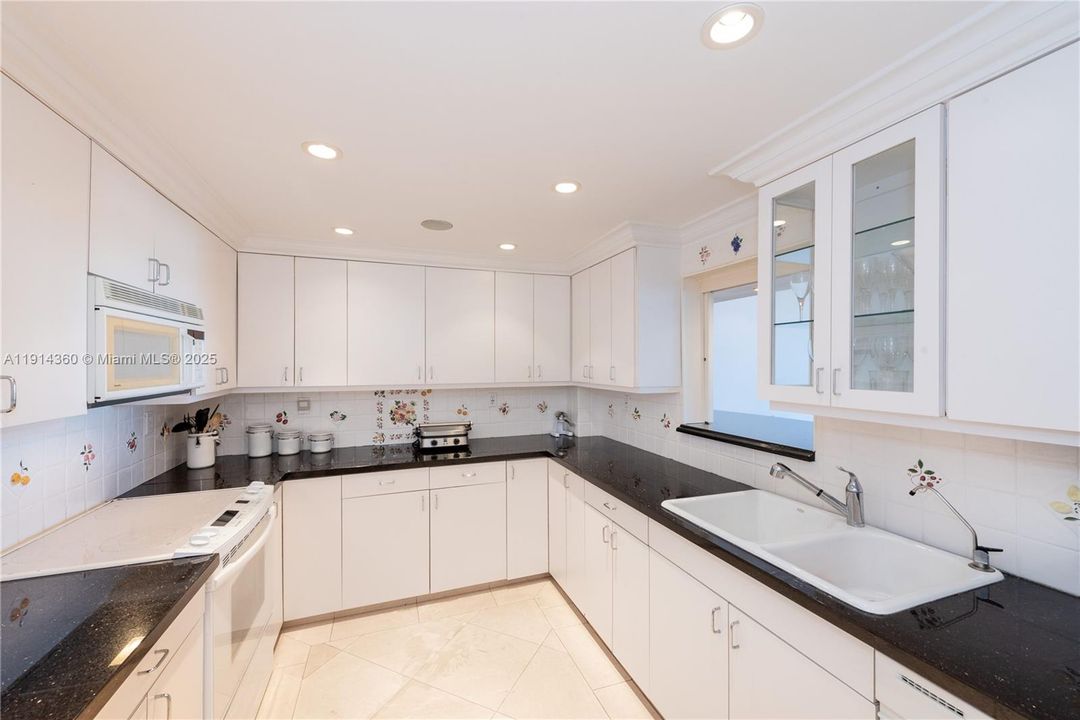 For Rent: $7,500 (2 beds, 2 baths, 1532 Square Feet)