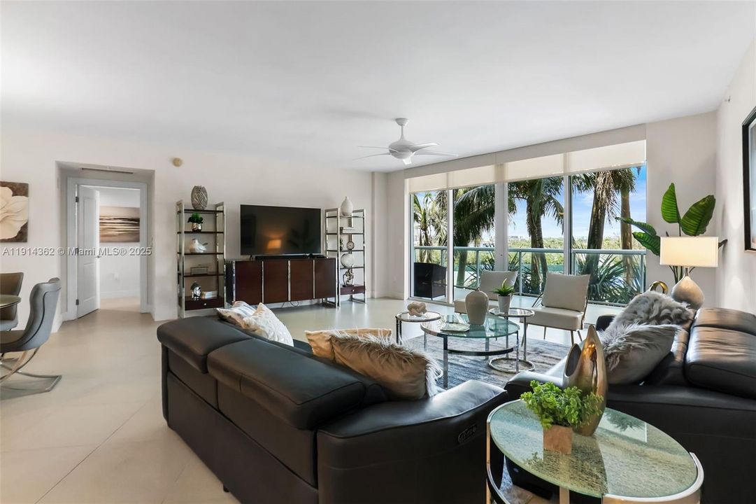 For Sale: $1,060,000 (2 beds, 2 baths, 1815 Square Feet)