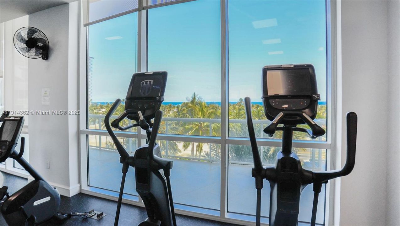 For Sale: $1,060,000 (2 beds, 2 baths, 1815 Square Feet)