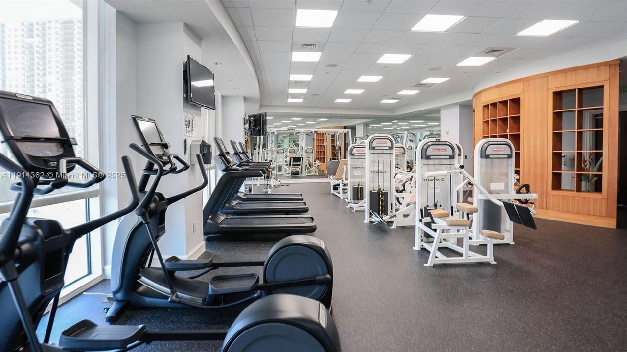 For Sale: $1,060,000 (2 beds, 2 baths, 1815 Square Feet)