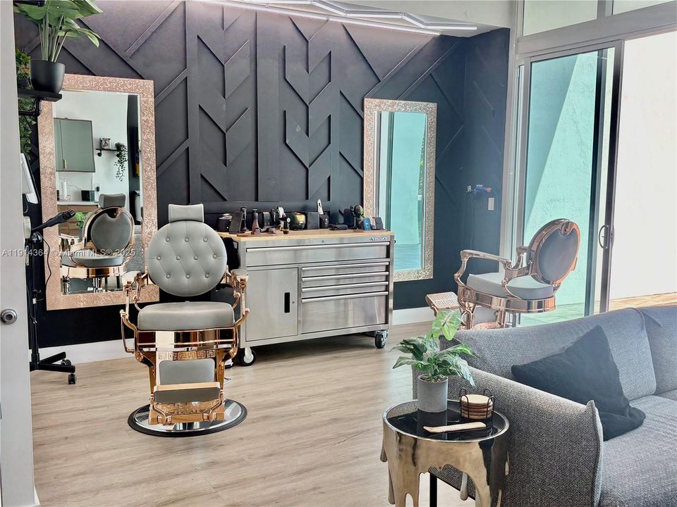 Active With Contract: $625,000 (1 beds, 2 baths, 870 Square Feet)