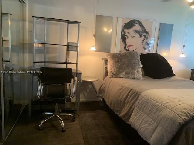 Active With Contract: $124,900 (1 beds, 1 baths, 716 Square Feet)