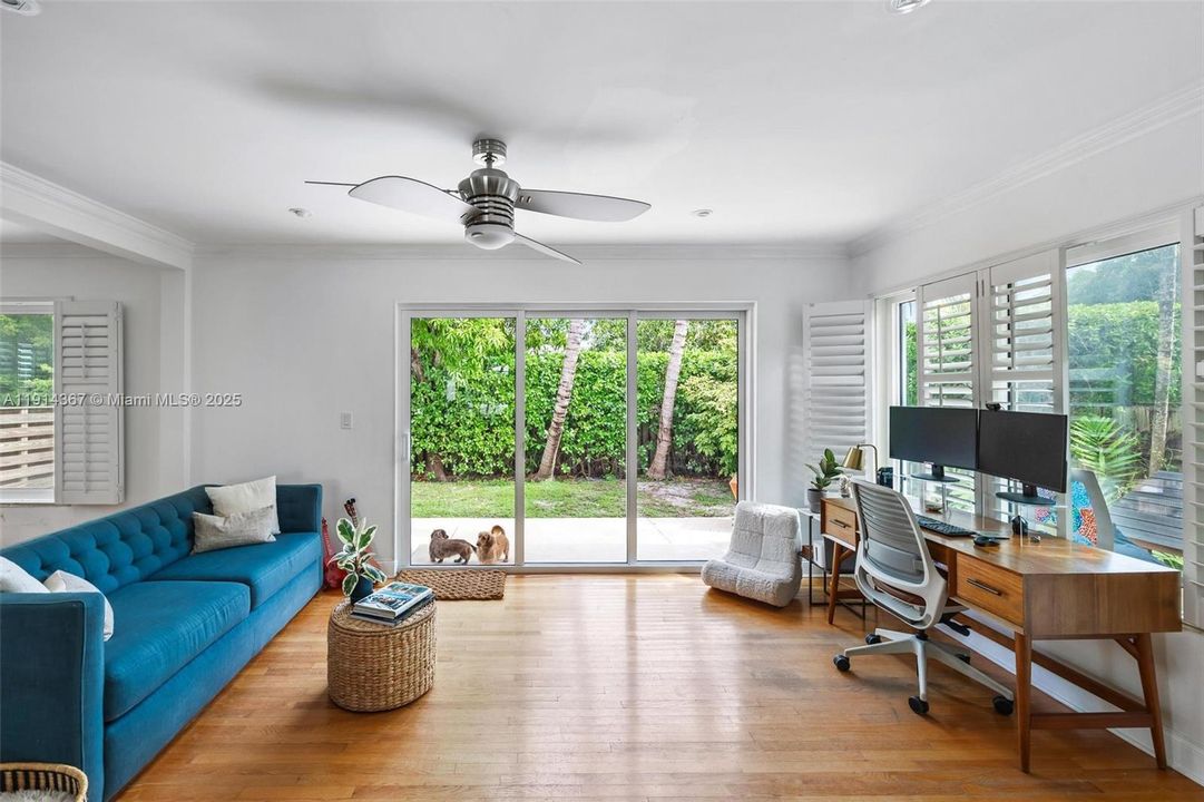 合同活跃: $5,750 (2 贝兹, 2 浴室, 1607 平方英尺)