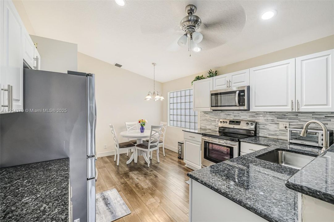 Active With Contract: $450,000 (3 beds, 2 baths, 1822 Square Feet)