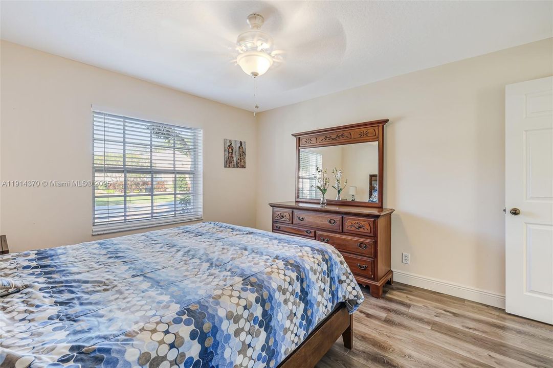 Active With Contract: $450,000 (3 beds, 2 baths, 1822 Square Feet)