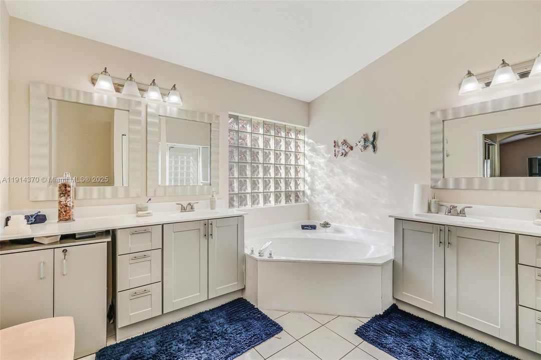 Active With Contract: $450,000 (3 beds, 2 baths, 1822 Square Feet)