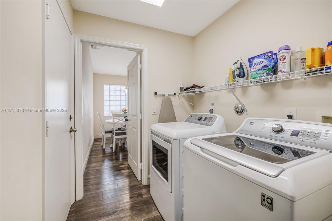 Active With Contract: $450,000 (3 beds, 2 baths, 1822 Square Feet)