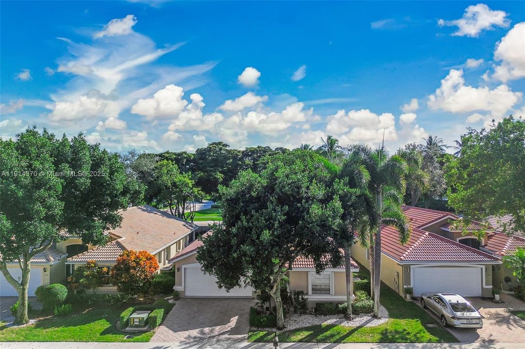 Active With Contract: $450,000 (3 beds, 2 baths, 1822 Square Feet)