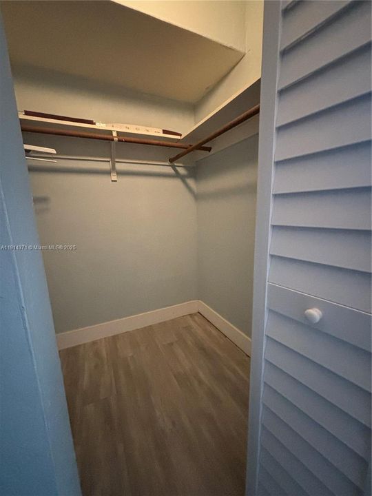 出租: $1,600 (1 贝兹, 1 浴室, 650 平方英尺)