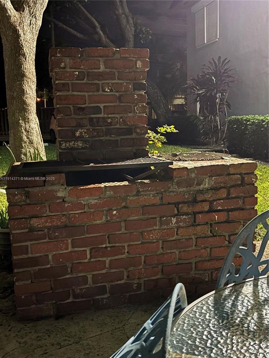 出租: $1,600 (1 贝兹, 1 浴室, 650 平方英尺)