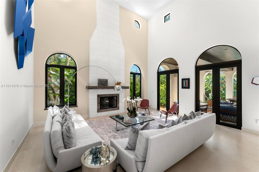 For Sale: $8,925,000 (6 beds, 6 baths, 5275 Square Feet)