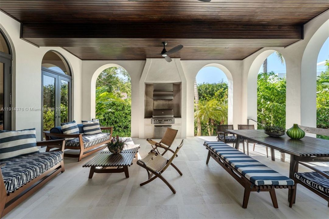 For Sale: $8,925,000 (6 beds, 6 baths, 5275 Square Feet)