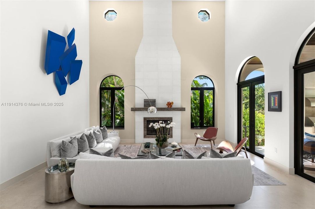 For Sale: $8,925,000 (6 beds, 6 baths, 5275 Square Feet)