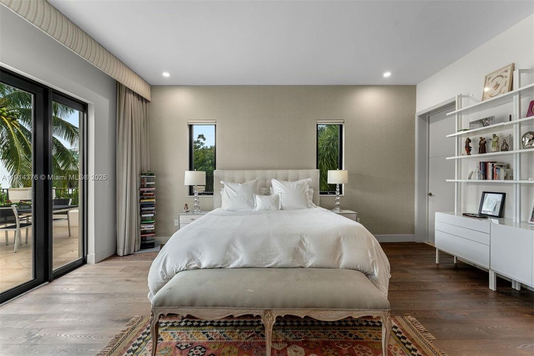 For Sale: $8,925,000 (6 beds, 6 baths, 5275 Square Feet)