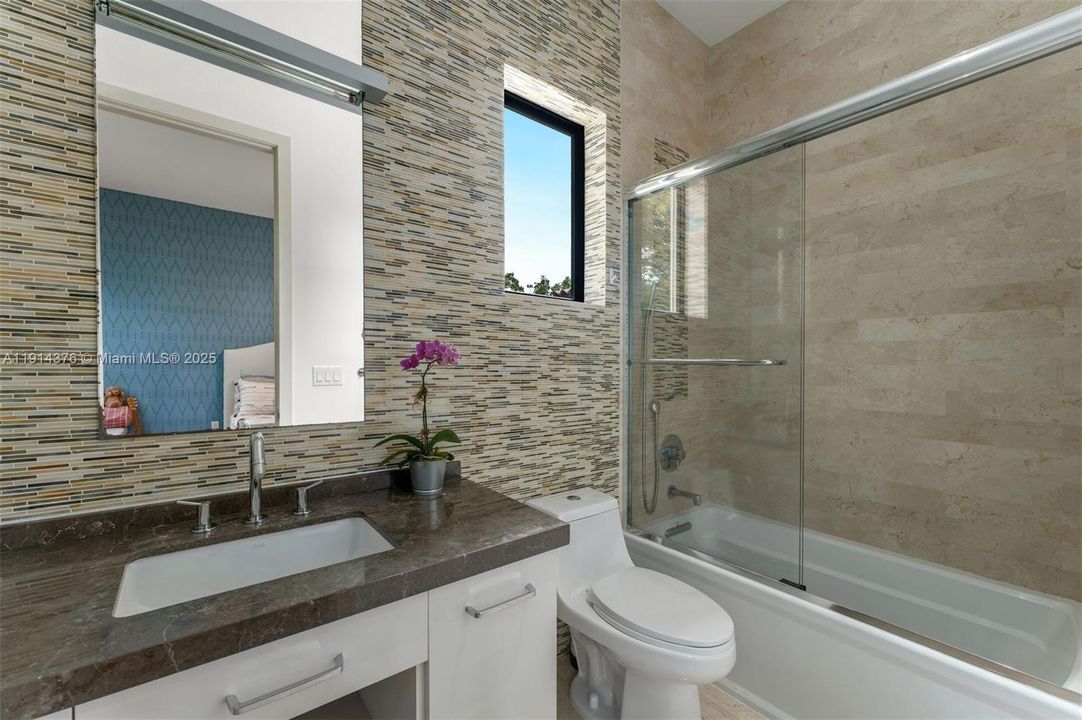 For Sale: $8,925,000 (6 beds, 6 baths, 5275 Square Feet)