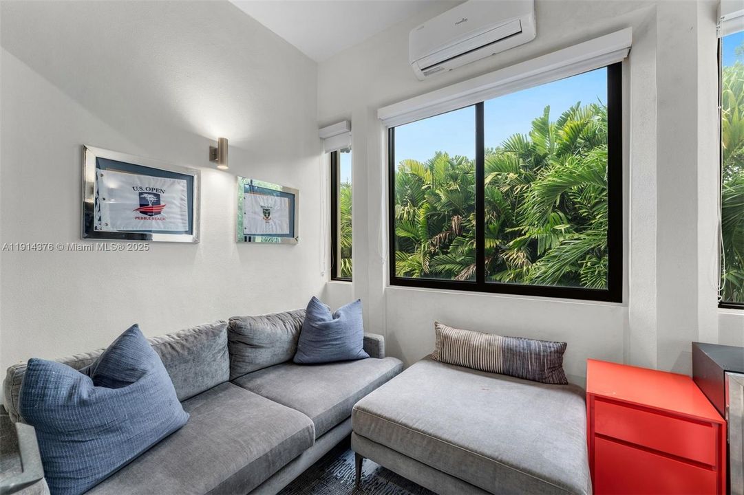 For Sale: $8,925,000 (6 beds, 6 baths, 5275 Square Feet)