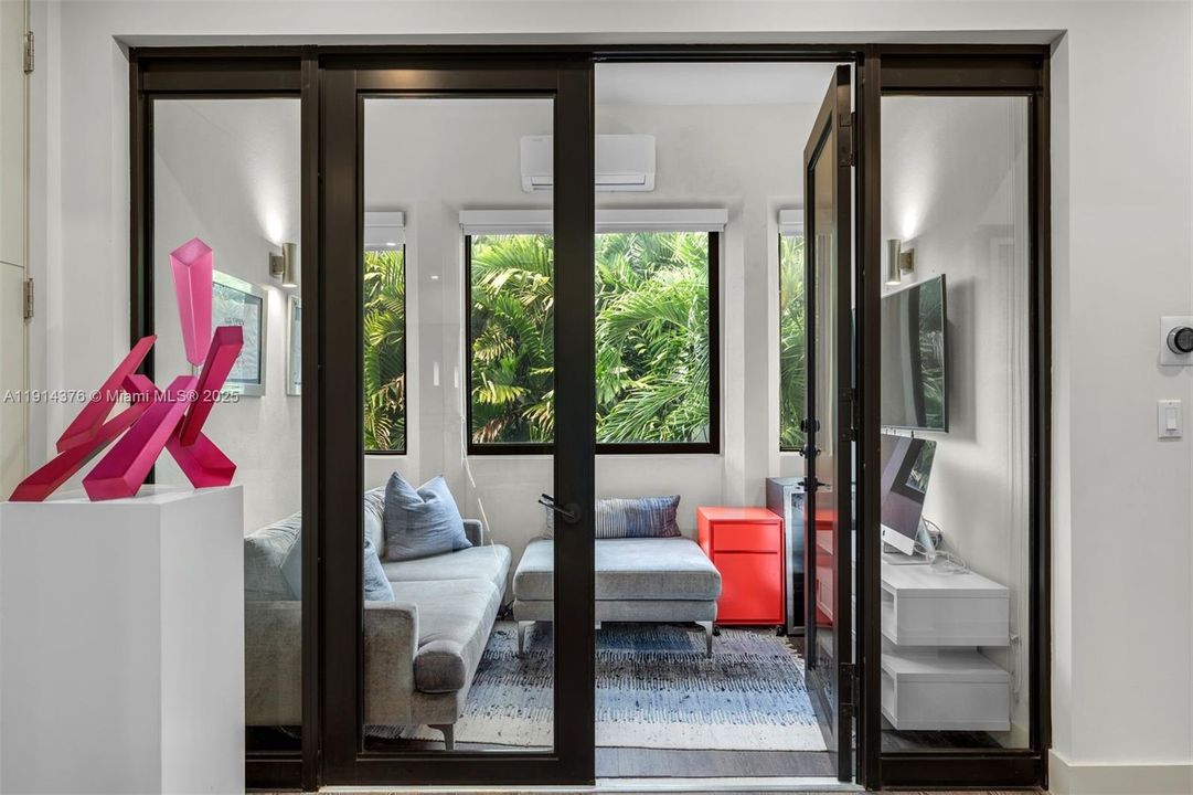 For Sale: $8,925,000 (6 beds, 6 baths, 5275 Square Feet)