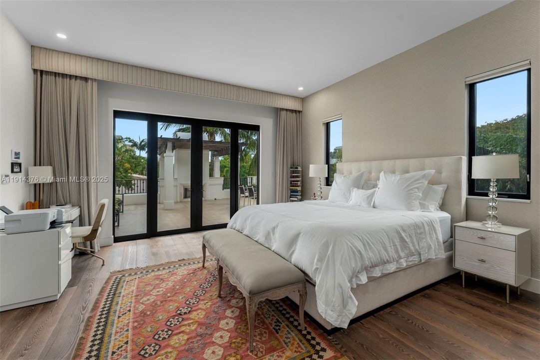 For Sale: $8,925,000 (6 beds, 6 baths, 5275 Square Feet)