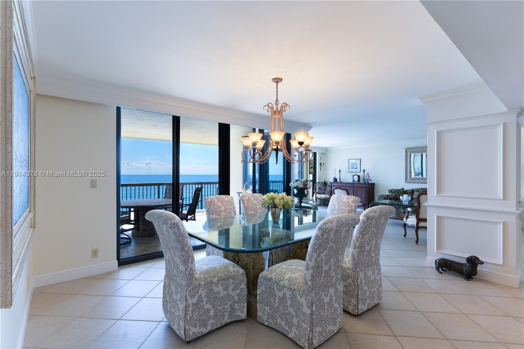 En Venta: $2,700,000 (3 camas, 2 baños, 2358 Pies cuadrados)