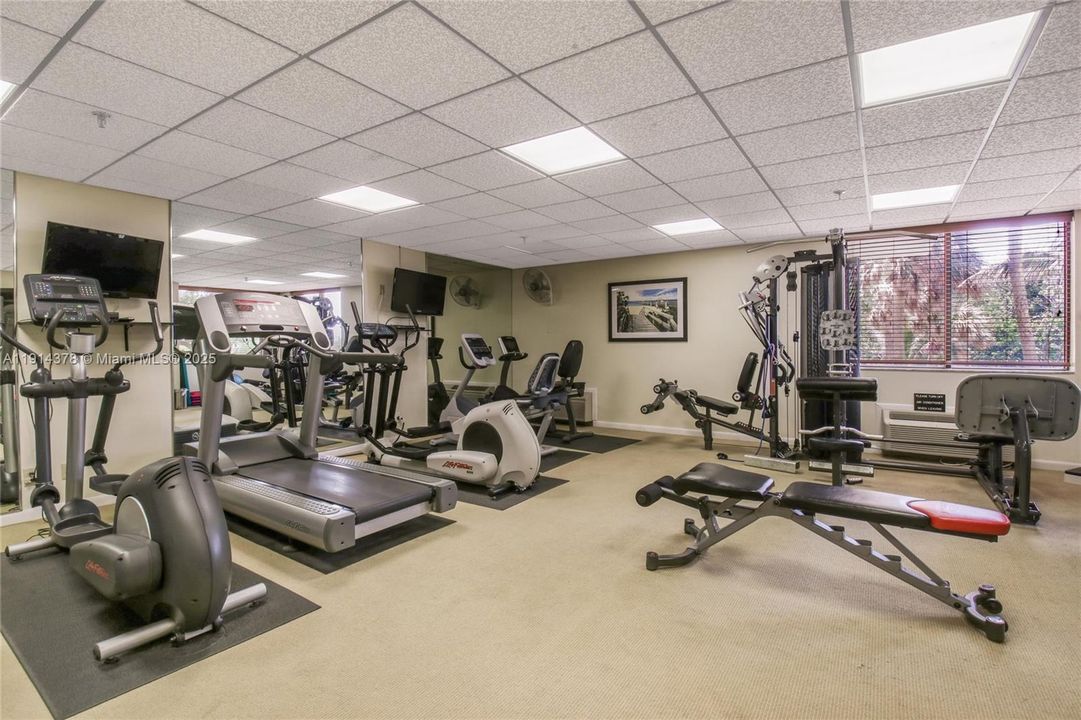 En Venta: $2,700,000 (3 camas, 2 baños, 2358 Pies cuadrados)