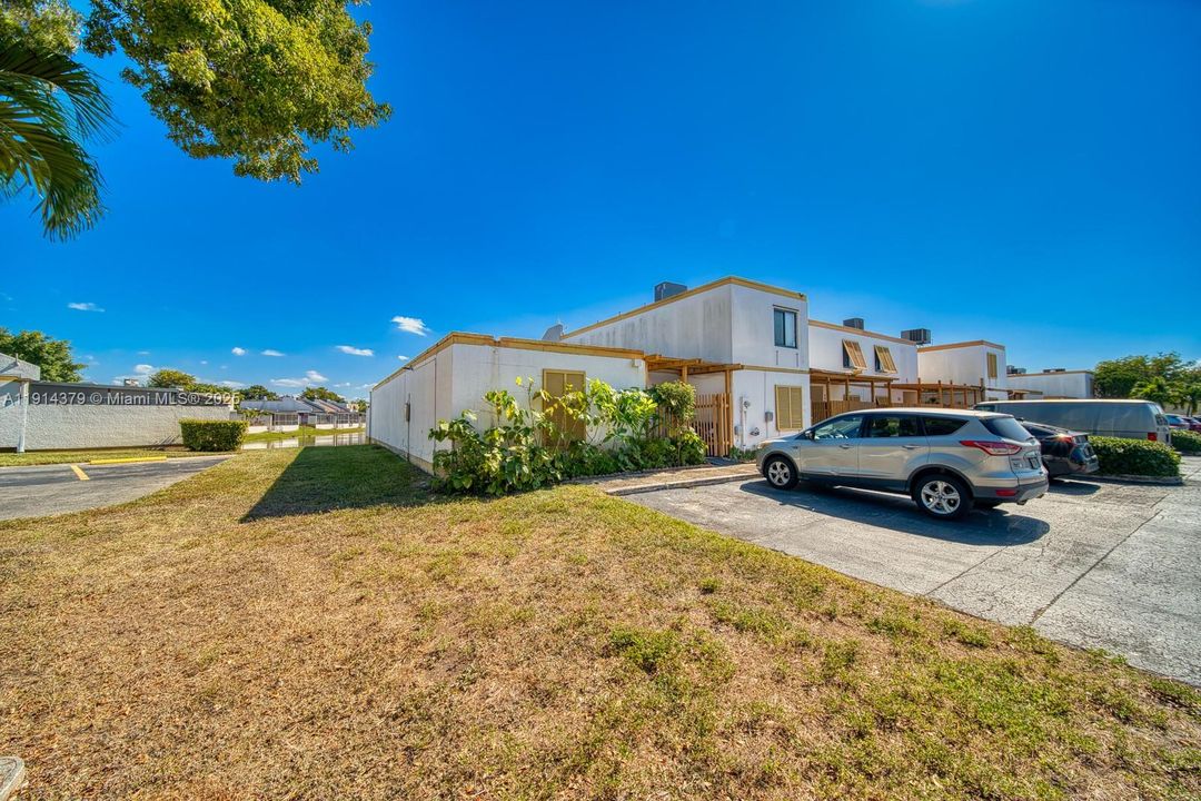 На продажу: $470,000 (2 спален, 2 ванн, 1458 Квадратных фут)