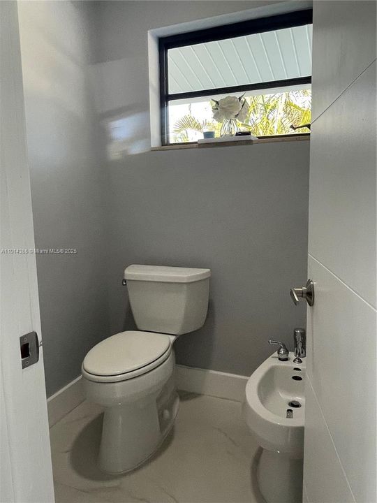 Master water closet