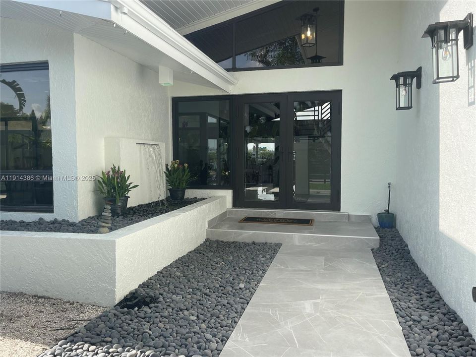 For Rent: $15,000 (5 beds, 4 baths, 4084 Square Feet)