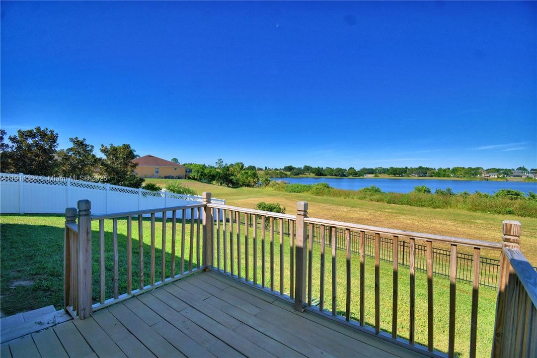 待售: $389,000 (4 贝兹, 2 浴室, 1749 平方英尺)