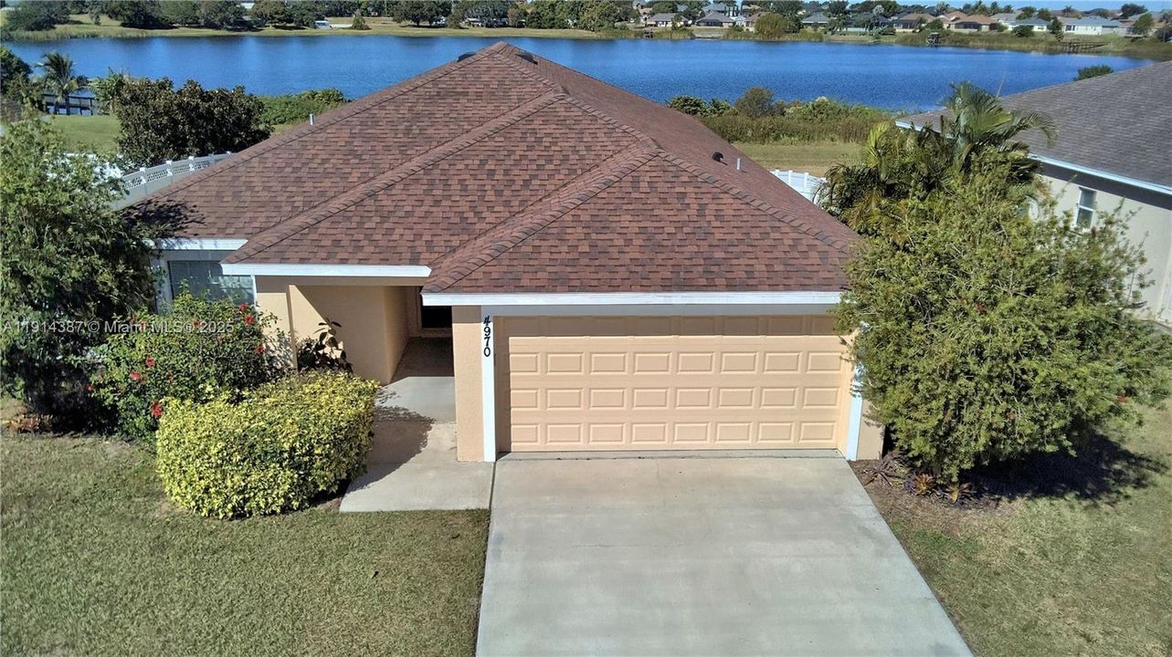 待售: $389,000 (4 贝兹, 2 浴室, 1749 平方英尺)