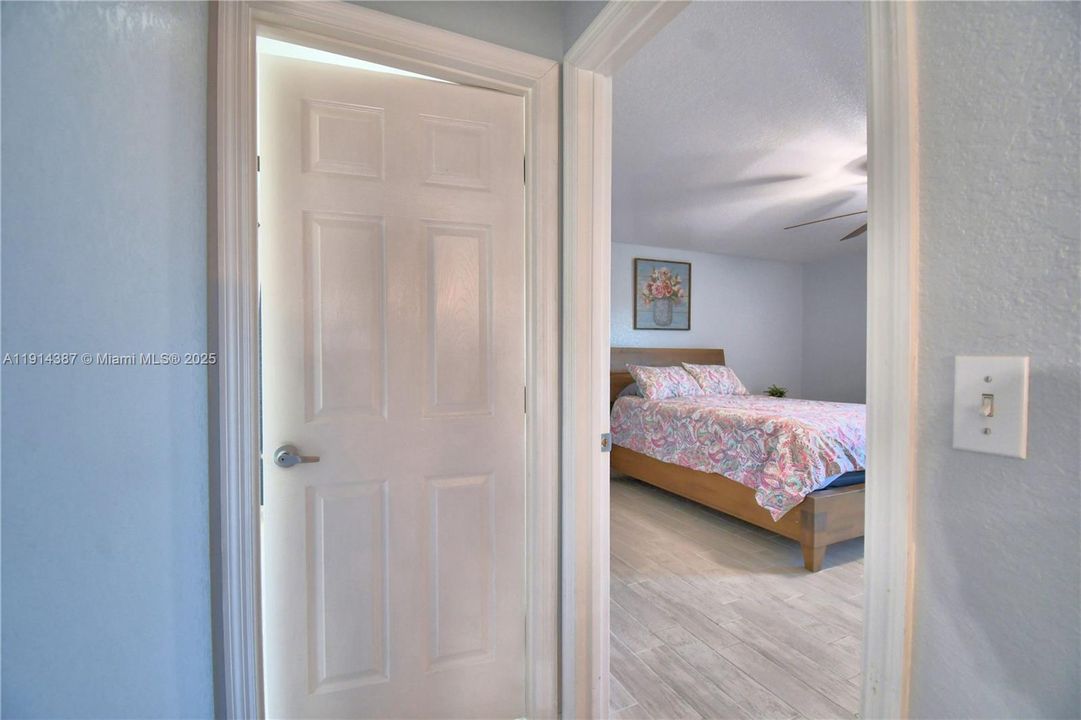 待售: $389,000 (4 贝兹, 2 浴室, 1749 平方英尺)