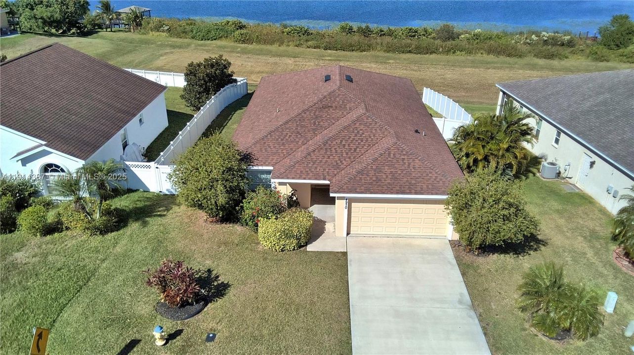 待售: $389,000 (4 贝兹, 2 浴室, 1749 平方英尺)