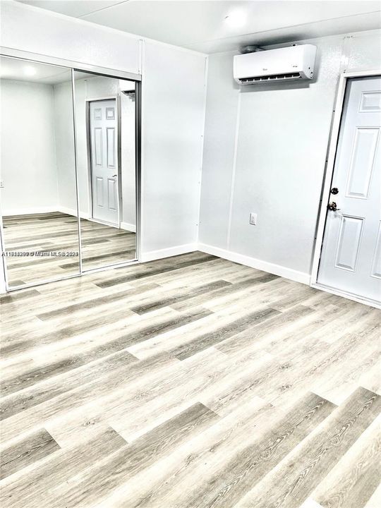 For Rent: $1,650 (1 beds, 1 baths, 1058 Square Feet)