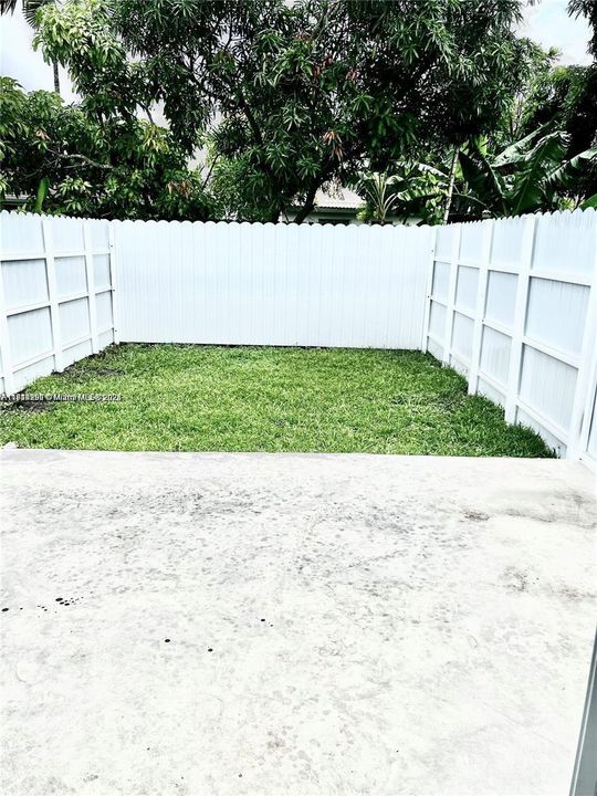 For Rent: $1,650 (1 beds, 1 baths, 1058 Square Feet)