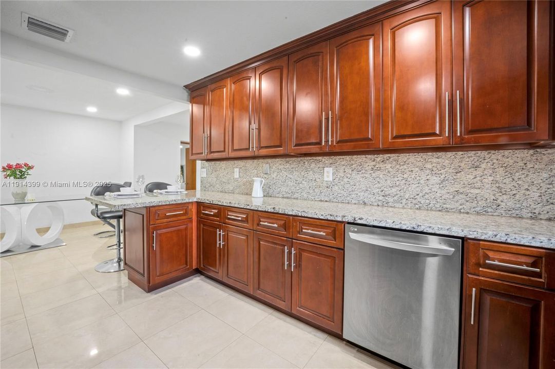 For Sale: $1,198,000 (3 beds, 2 baths, 2618 Square Feet)